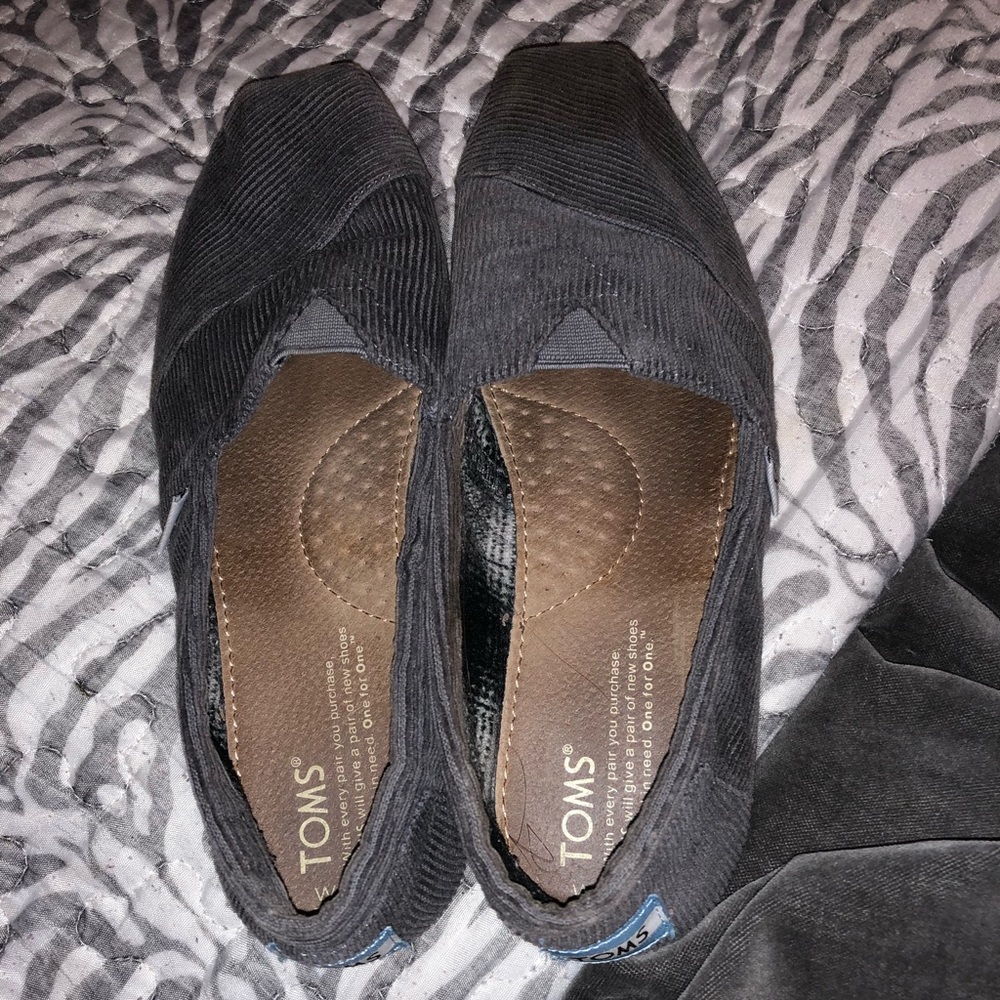 Toms